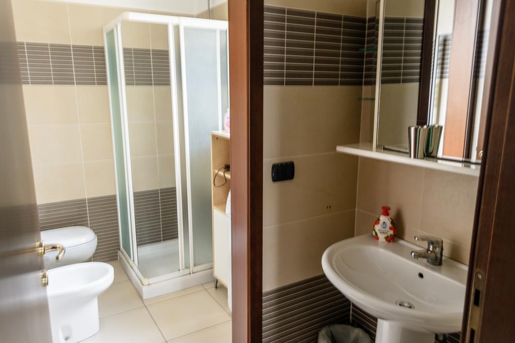 Bed And Breakfast Linate Peschiera Borromeo Ngoại thất bức ảnh